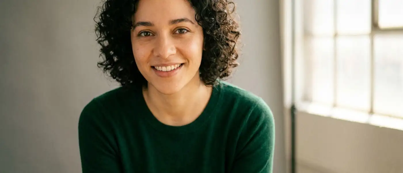 What to Wear to a Headshot: The Actor's Wardrobe Guide